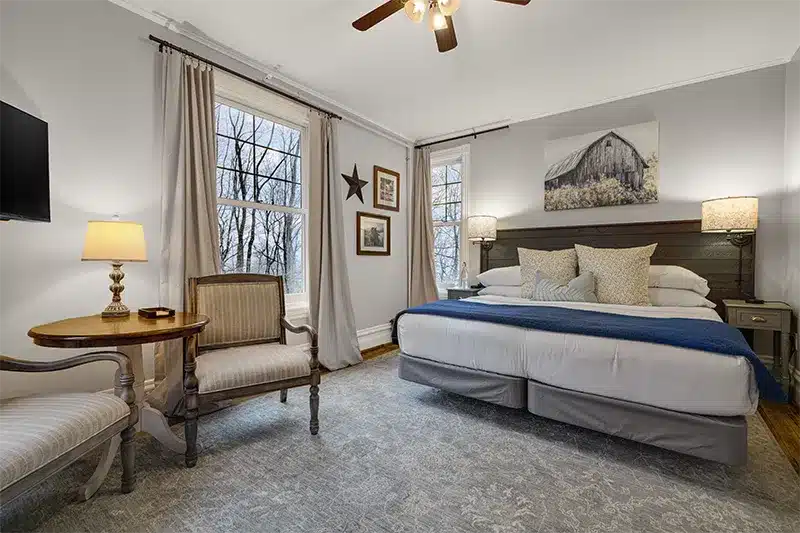 Guest Rooms 9