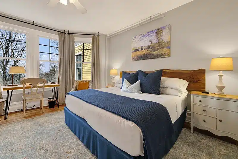 Guest Rooms 6