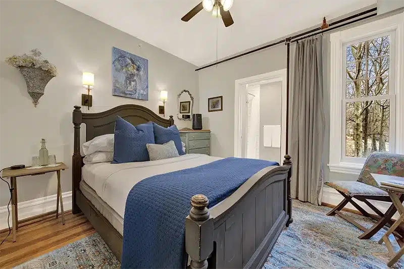 Guest Rooms 10