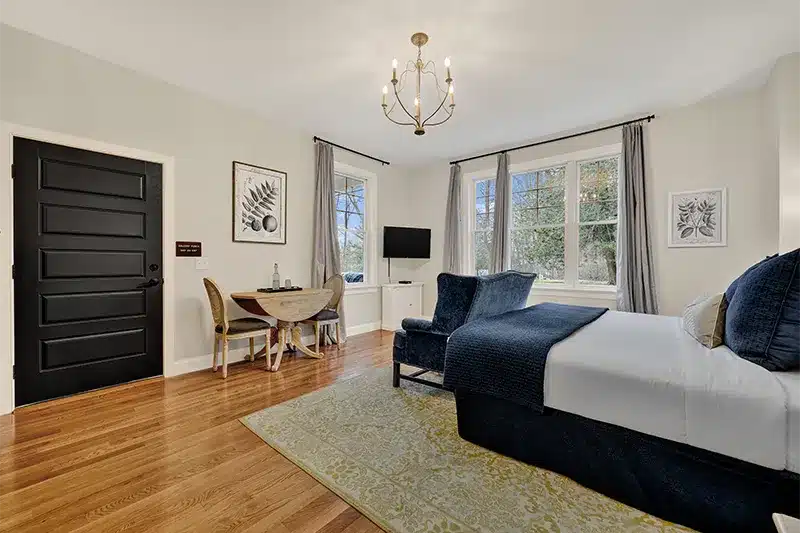 Guest Rooms 4