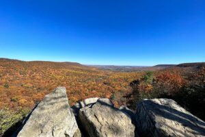 Discover Hawk Mountain Sanctuary 5 Hawk Mountain Sanctuary Autumn fall foliage views